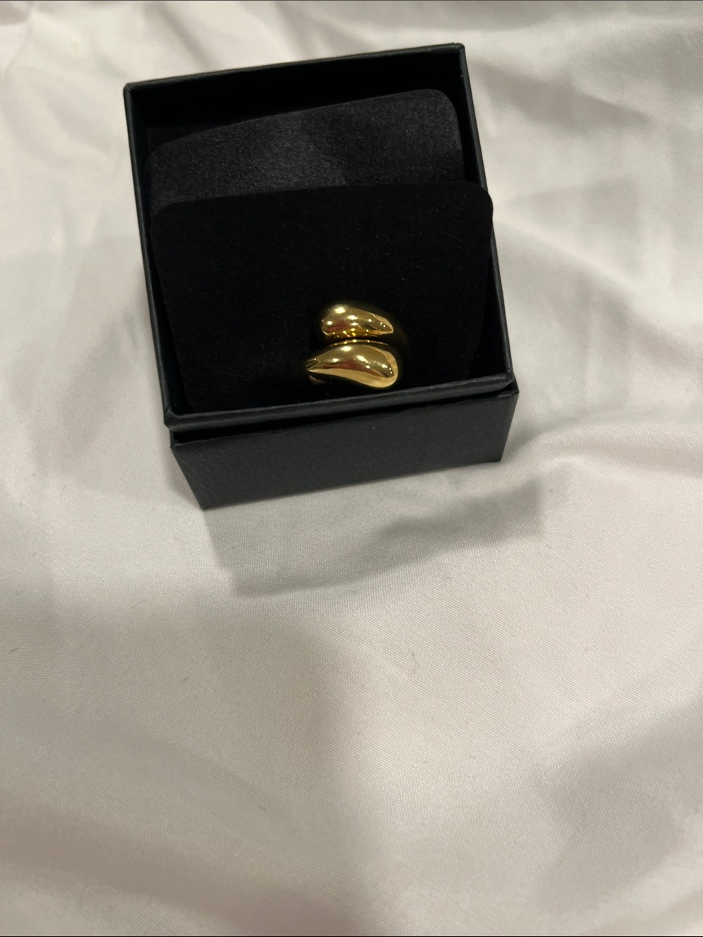 Gold Sculptural Women's Ring - Elegant Curved Design